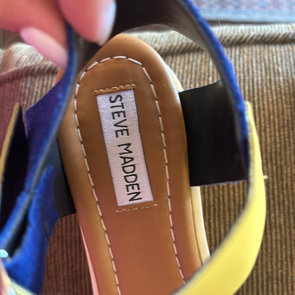 Steve Madden platform multicolor sandal size 8.5. Wore one time. - Picture 3 of 5